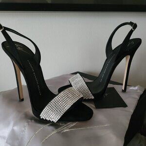 Giuseppe Zanotti Sophie crystal sandals. Size 37.5